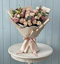 Букет цветов из:  Розы и Лизиантусы в Муромцево