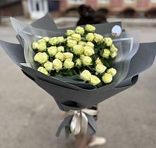 Букет Белые кустовые розы Солинеро в Муромцево