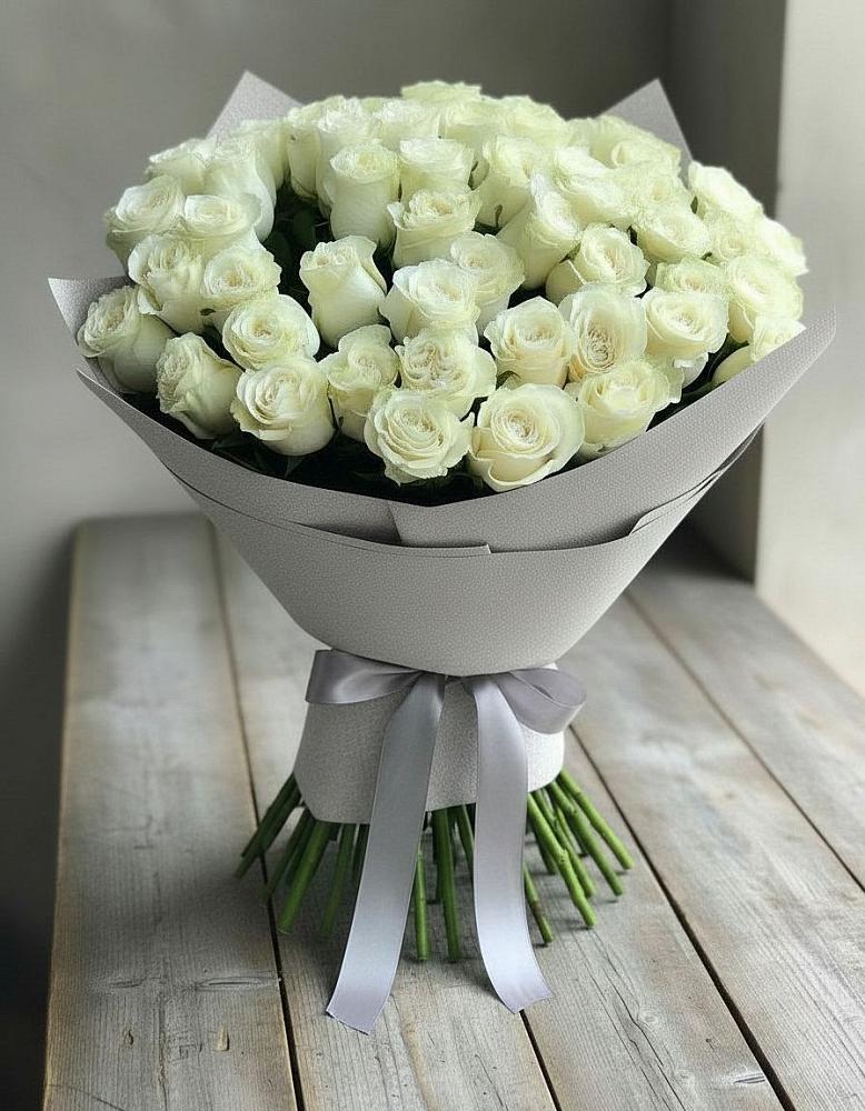 Букет 35 Белых роз в Муромцево