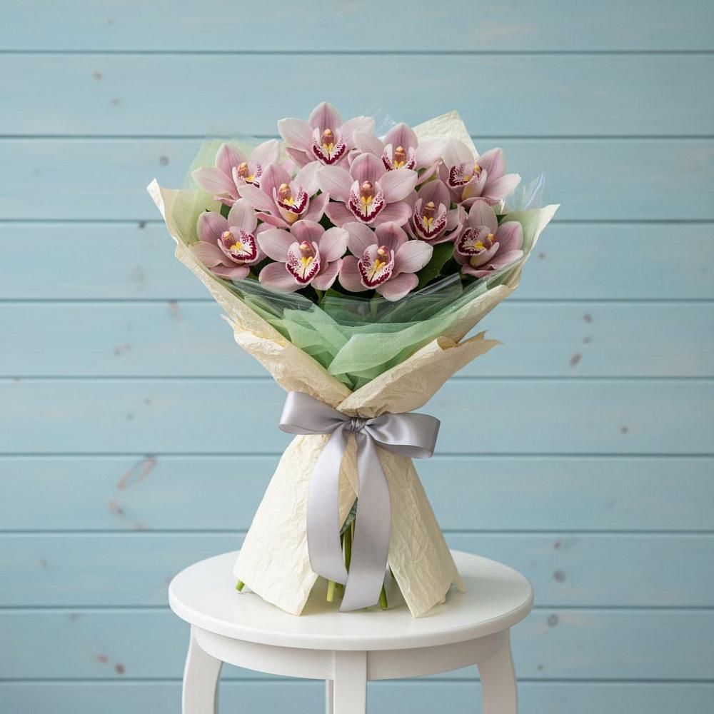 Букет цветов из: Орхидеи и Розы в Муромцево