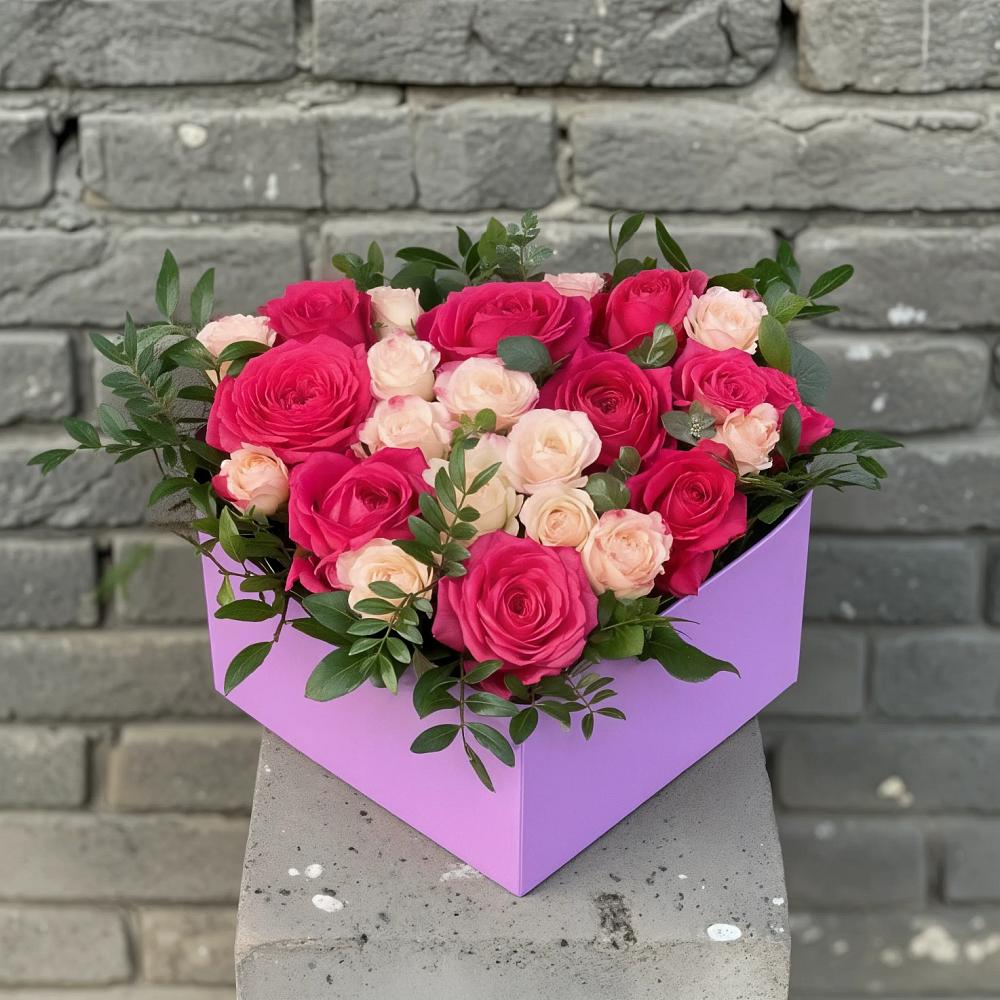 Цветочная композиция из Розы в коробке в Муромцево