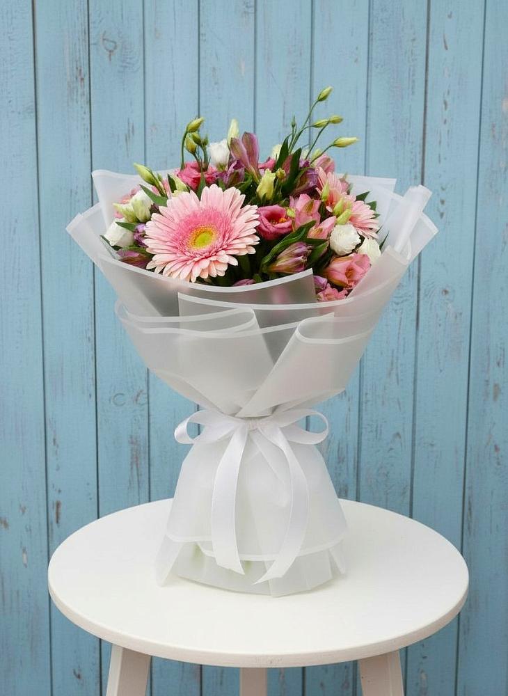 Букет цветов из: Герберы, Альстромерии и Лизиантусы в Муромцево