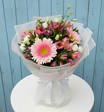 Букет цветов из:  Герберы, Альстромерии и Лизиантусы в Муромцево
