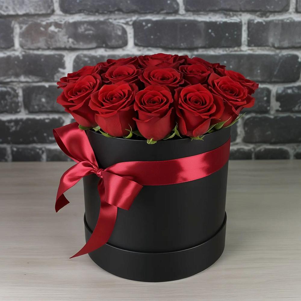 Цветочная композиция из Розы в шляпной коробке в Муромцево