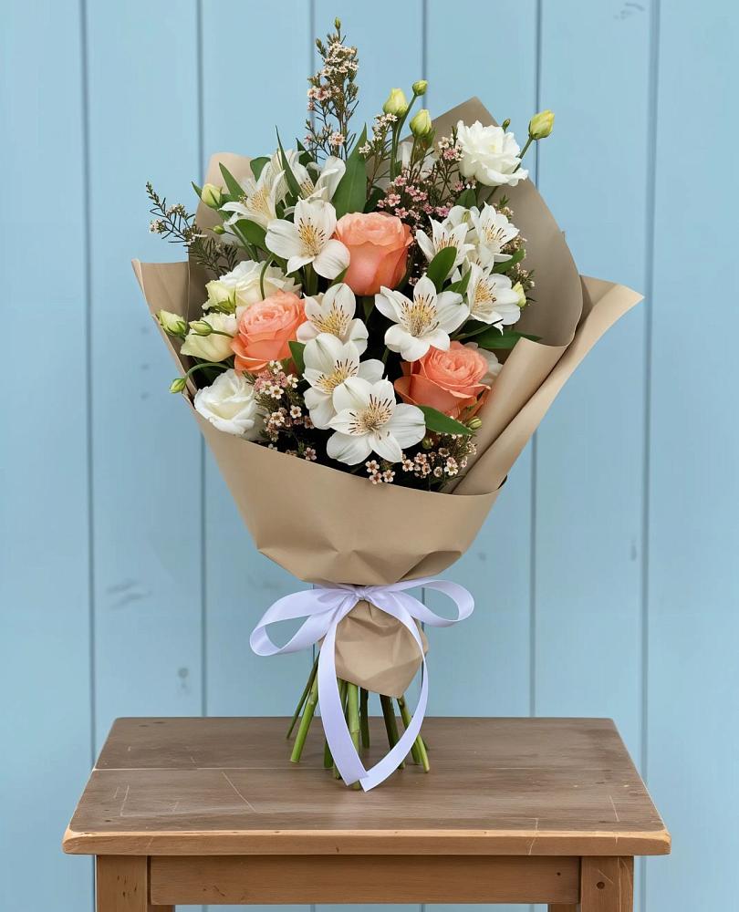 Букет цветов из: Альстромерии, Лизиантусы, Розы и Хризантемы в Муромцево